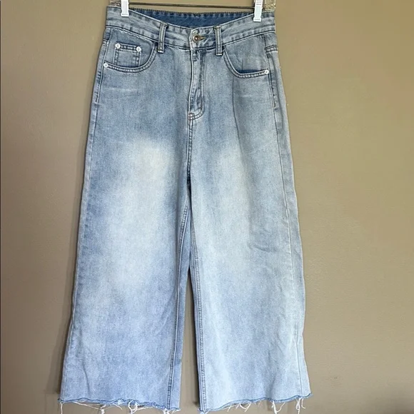 ๐ Trendy & Stylish High-Waisted Faded/Distressed Wide-Leg Jeans- Sz 28 - Picture 3 of 14